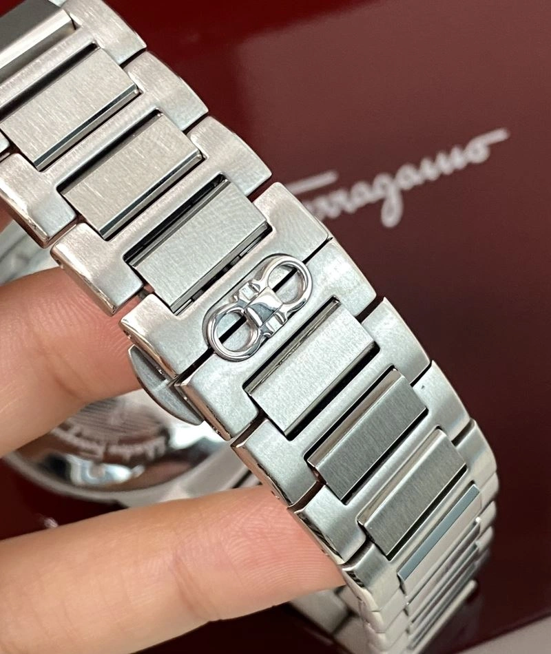 Classic FERRAGAMO Watches 182181