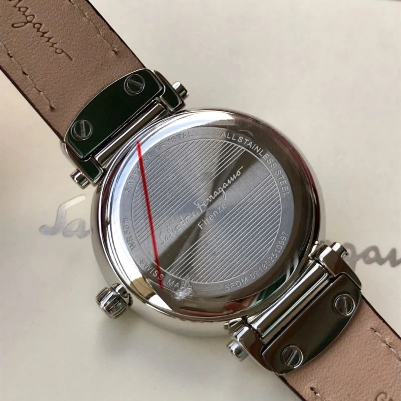 Durable FERRAGAMO Watches 182340