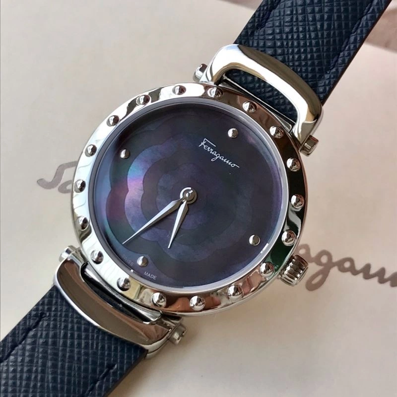 Durable FERRAGAMO Watches 182340