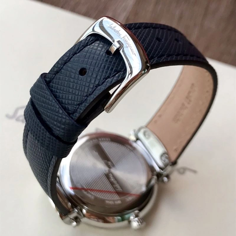 Durable FERRAGAMO Watches 182340