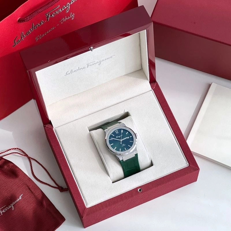 FERRAGAMO Watches OdorResistant 182331