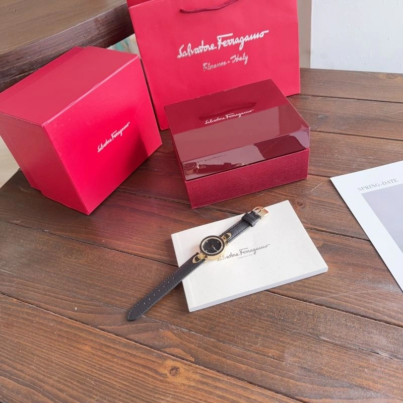 FERRAGAMO Watches Elegant 182322