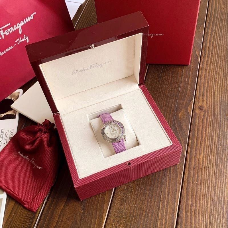 Comfortable FERRAGAMO Watches 182304