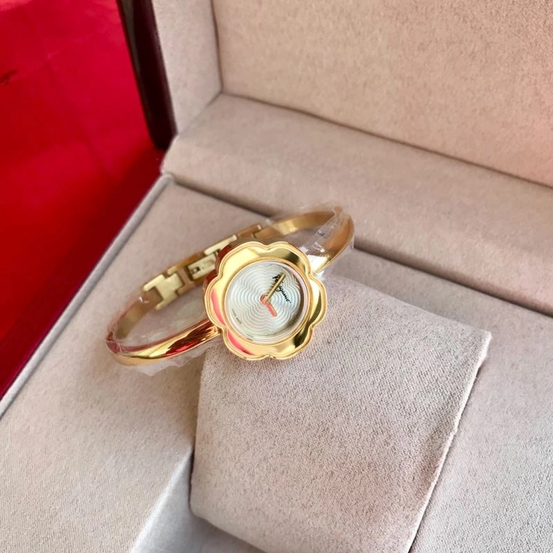 Versatile FERRAGAMO Watches 182302