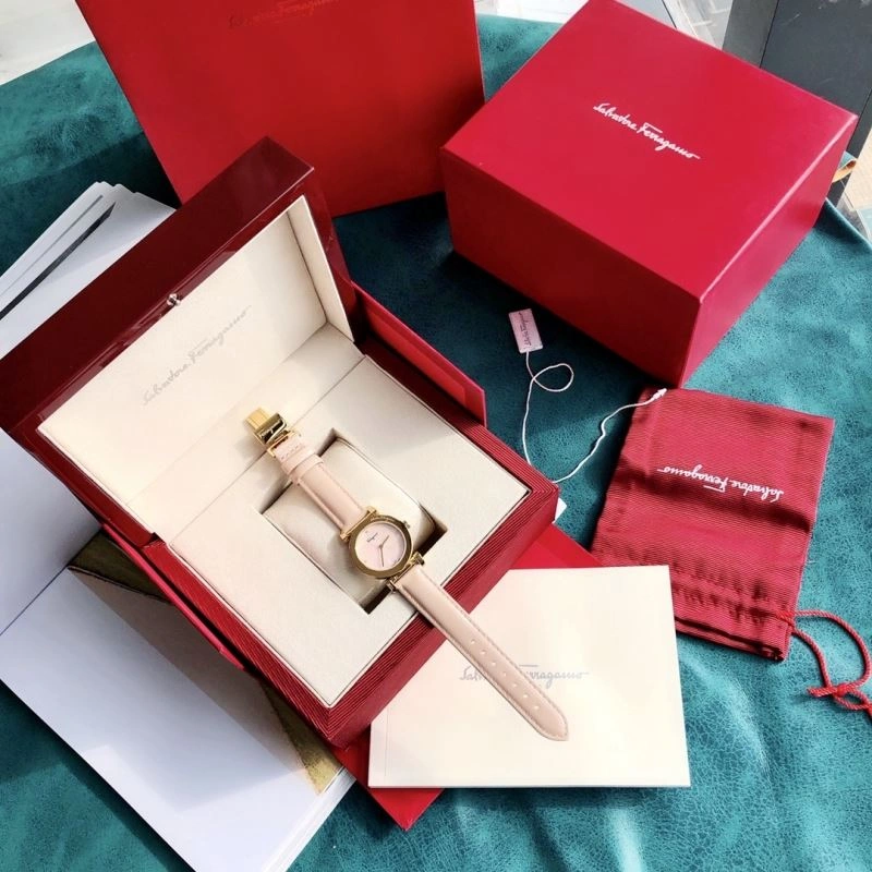 FERRAGAMO Watches Soft 182293