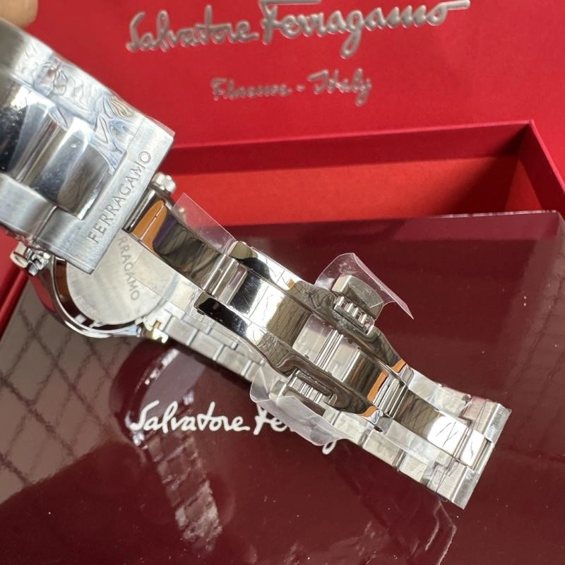 Durable FERRAGAMO Watches 182283