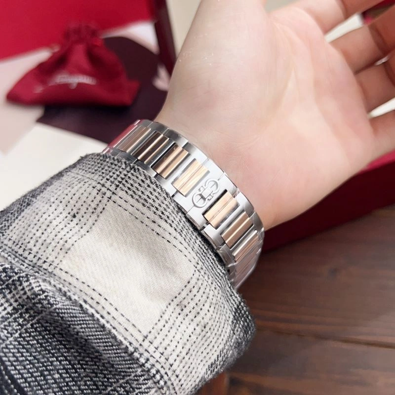 FERRAGAMO Watches Unisex 182267