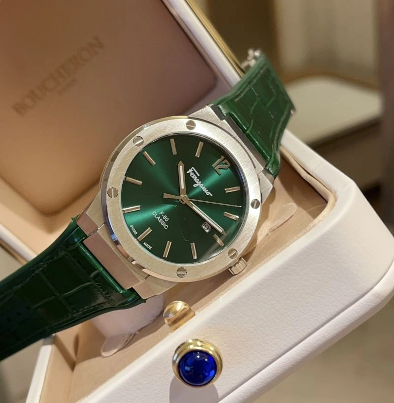 Sleek FERRAGAMO Watches 182256