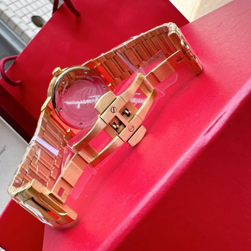 Supportive FERRAGAMO Watches 182247
