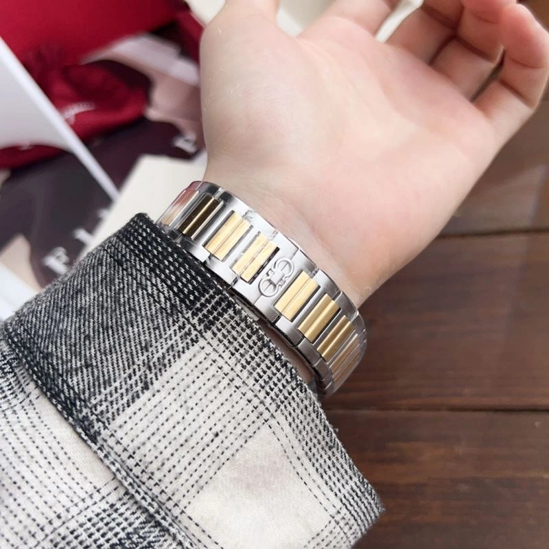 FERRAGAMO Watches Sleek 182230