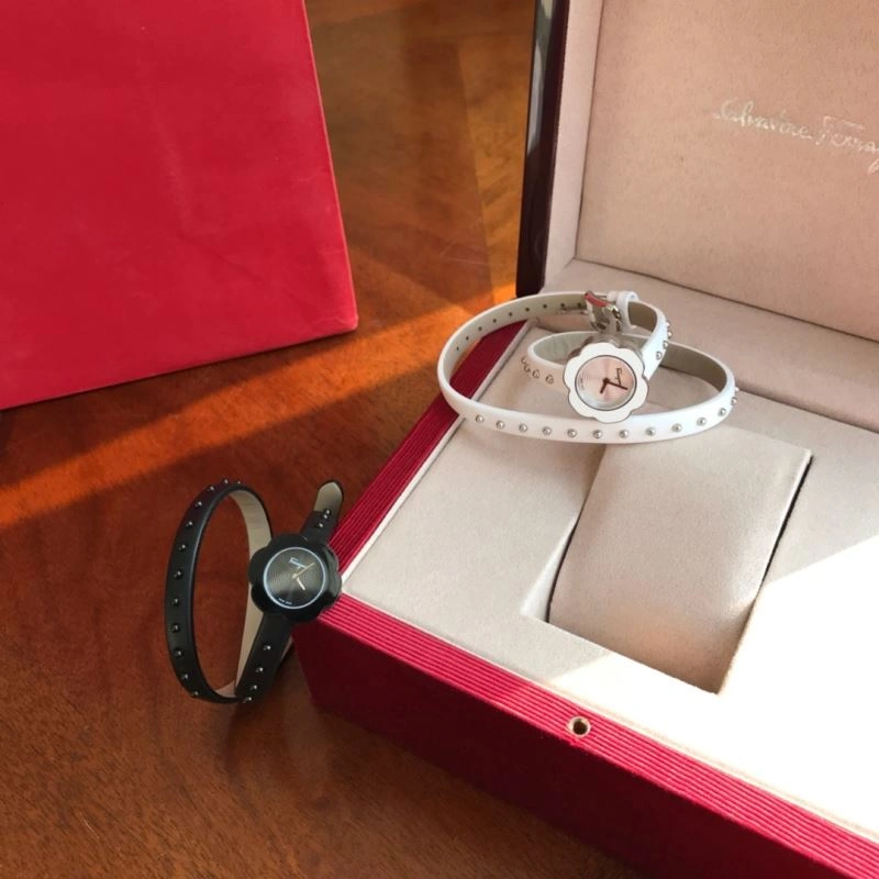 FERRAGAMO Watches MultiPurpose 182227