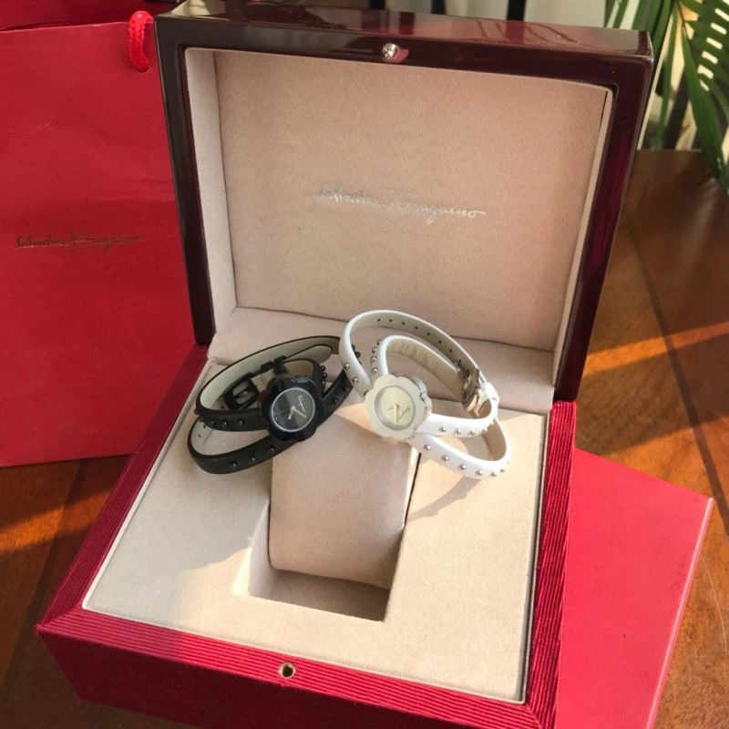 FERRAGAMO Watches MultiPurpose 182227