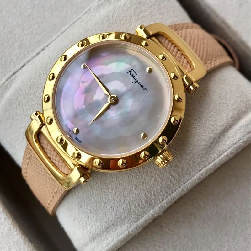 FERRAGAMO Watches Sporty 182216