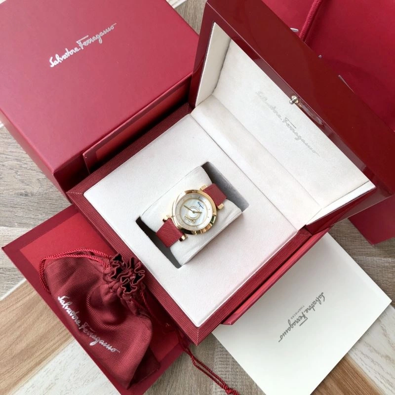 FERRAGAMO Watches Minimalist 182213