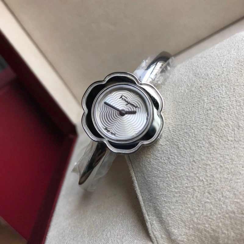 OnTrend FERRAGAMO Watches 182210