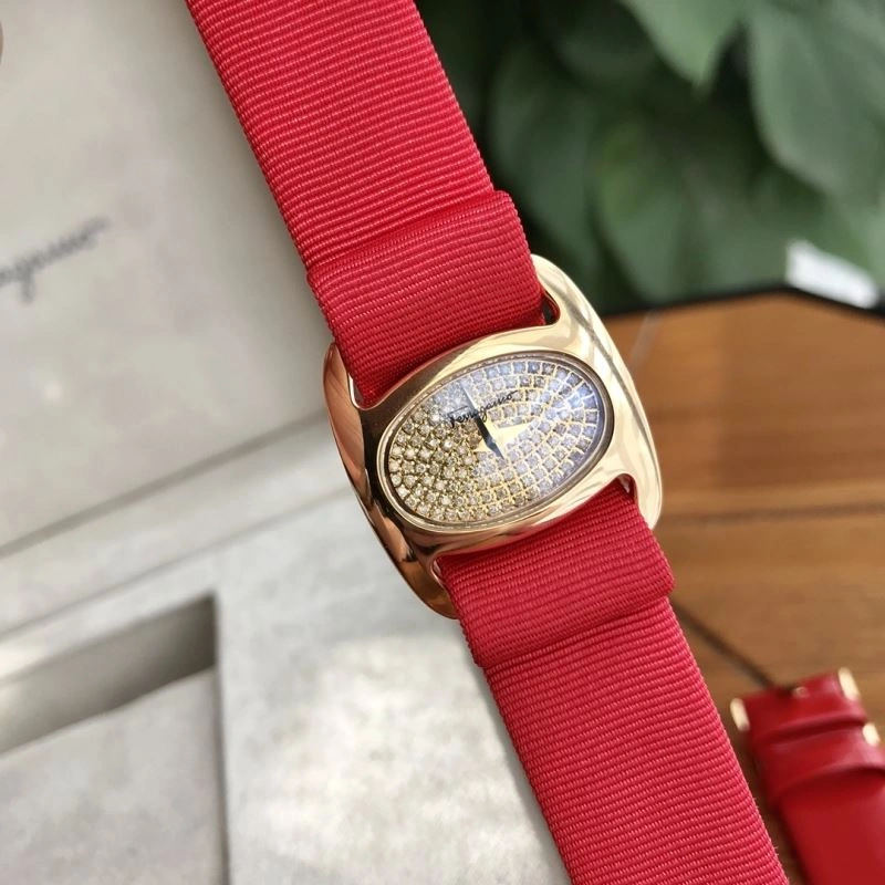 FERRAGAMO Watches Cozy 182176