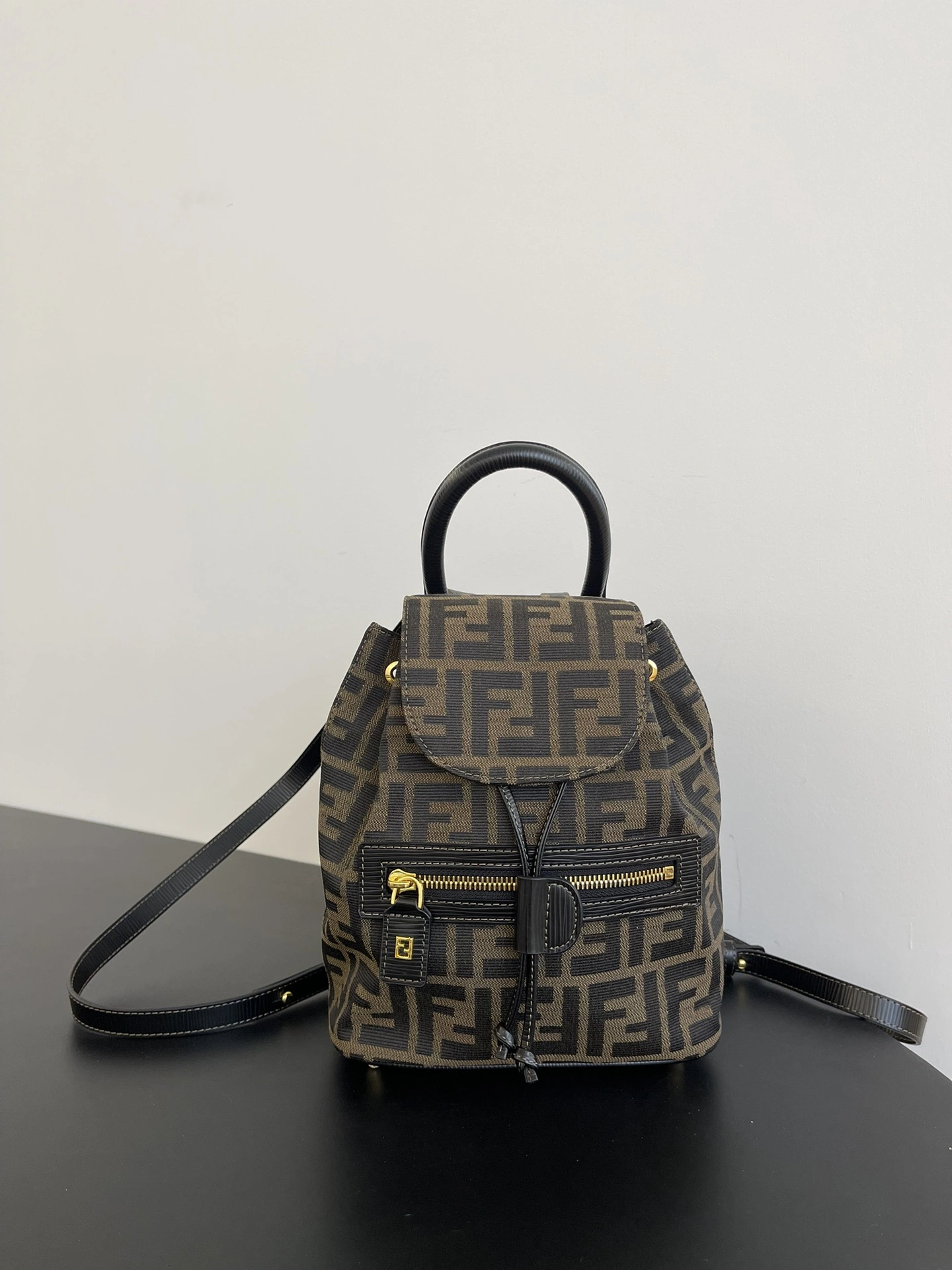 ModernLook Fendi Backpacks 69948