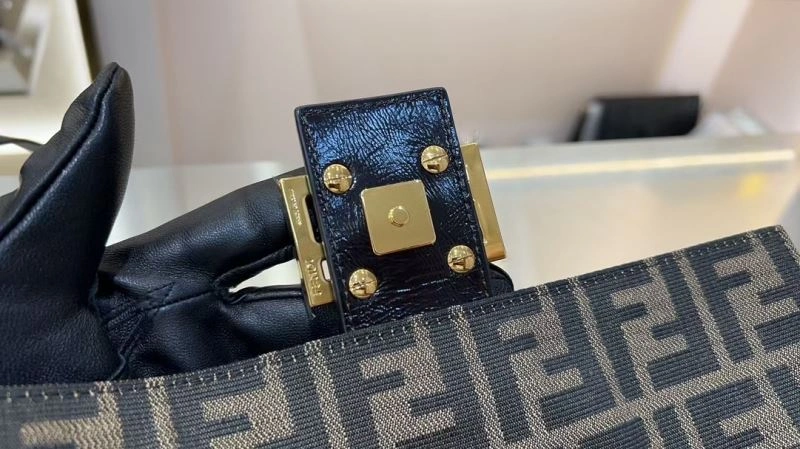 Fendi Baguette Bags Sophisticated 73022