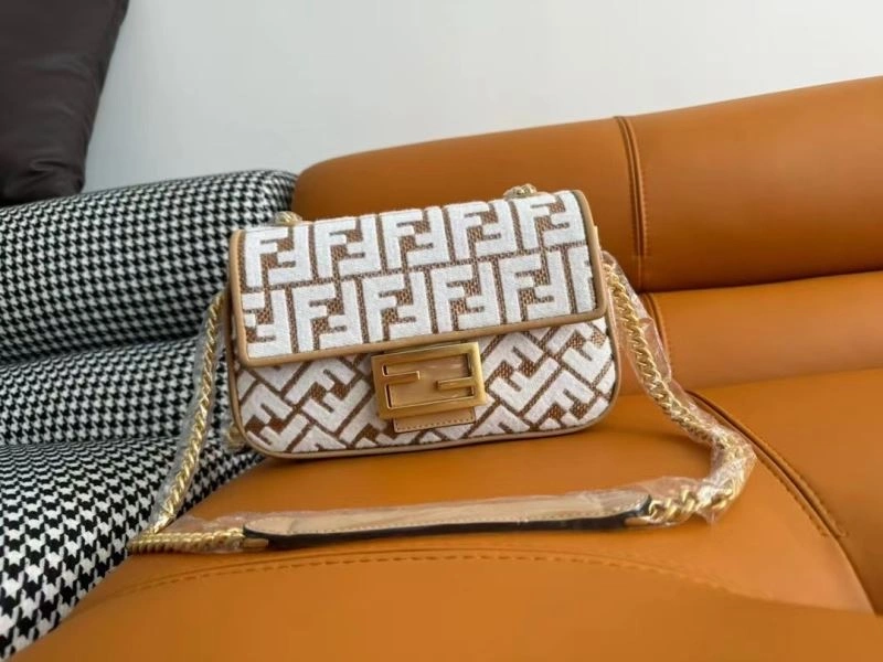 Elegant Fendi Baguette Bags 73038