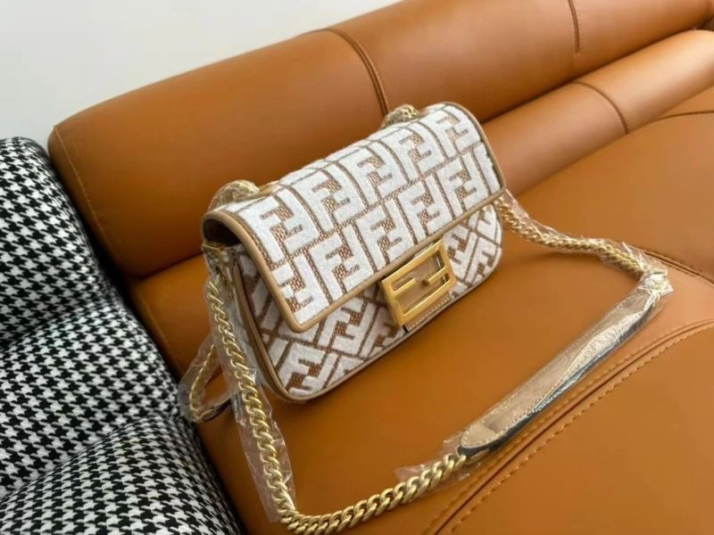 Elegant Fendi Baguette Bags 73038