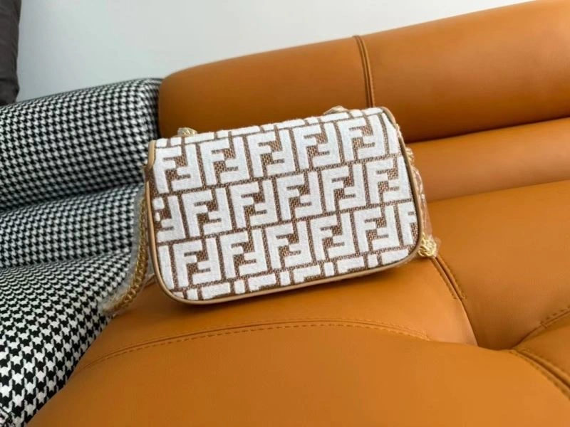 Elegant Fendi Baguette Bags 73038