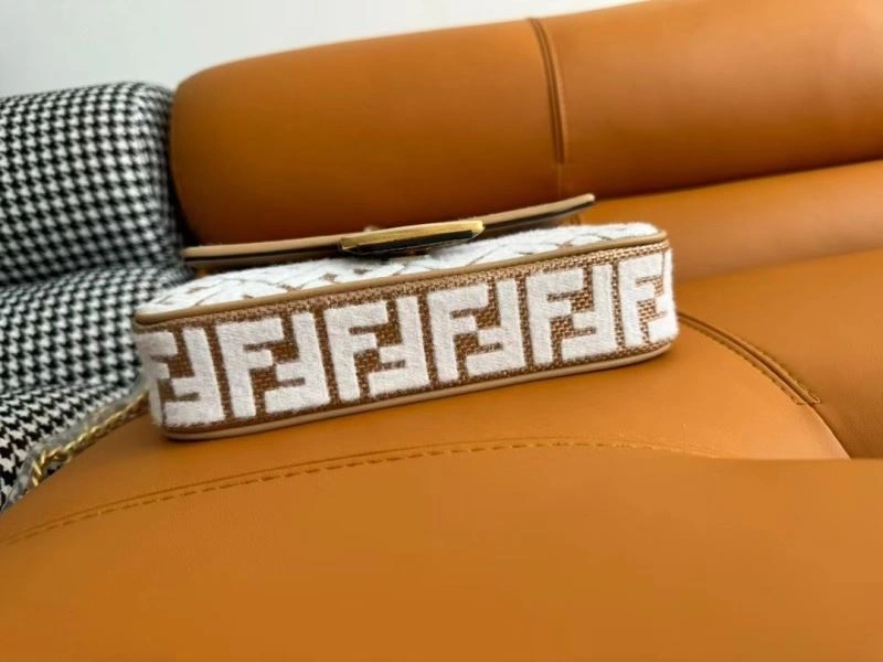 Elegant Fendi Baguette Bags 73038