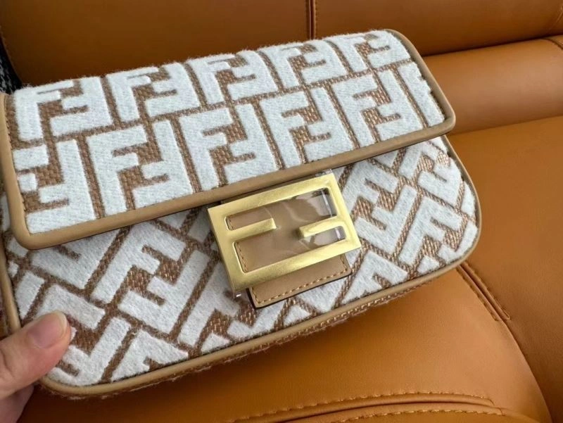 Elegant Fendi Baguette Bags 73038