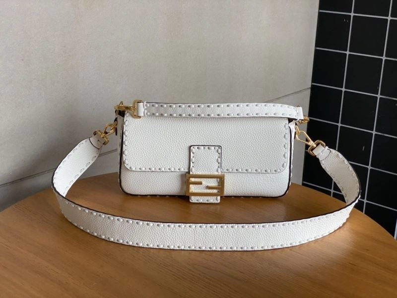 RelaxedFit Fendi Baguette Bags 73002