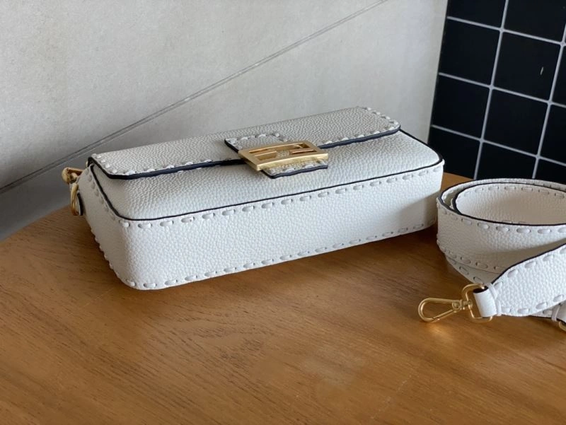 RelaxedFit Fendi Baguette Bags 73002