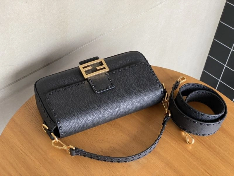 Trendsetting Fendi Baguette Bags 73003