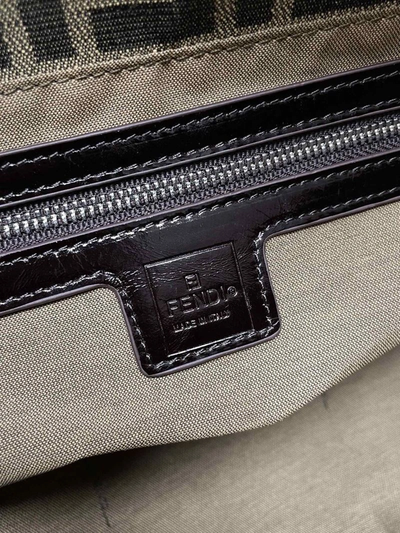 WaterResistant Fendi Baguette Bags 72980