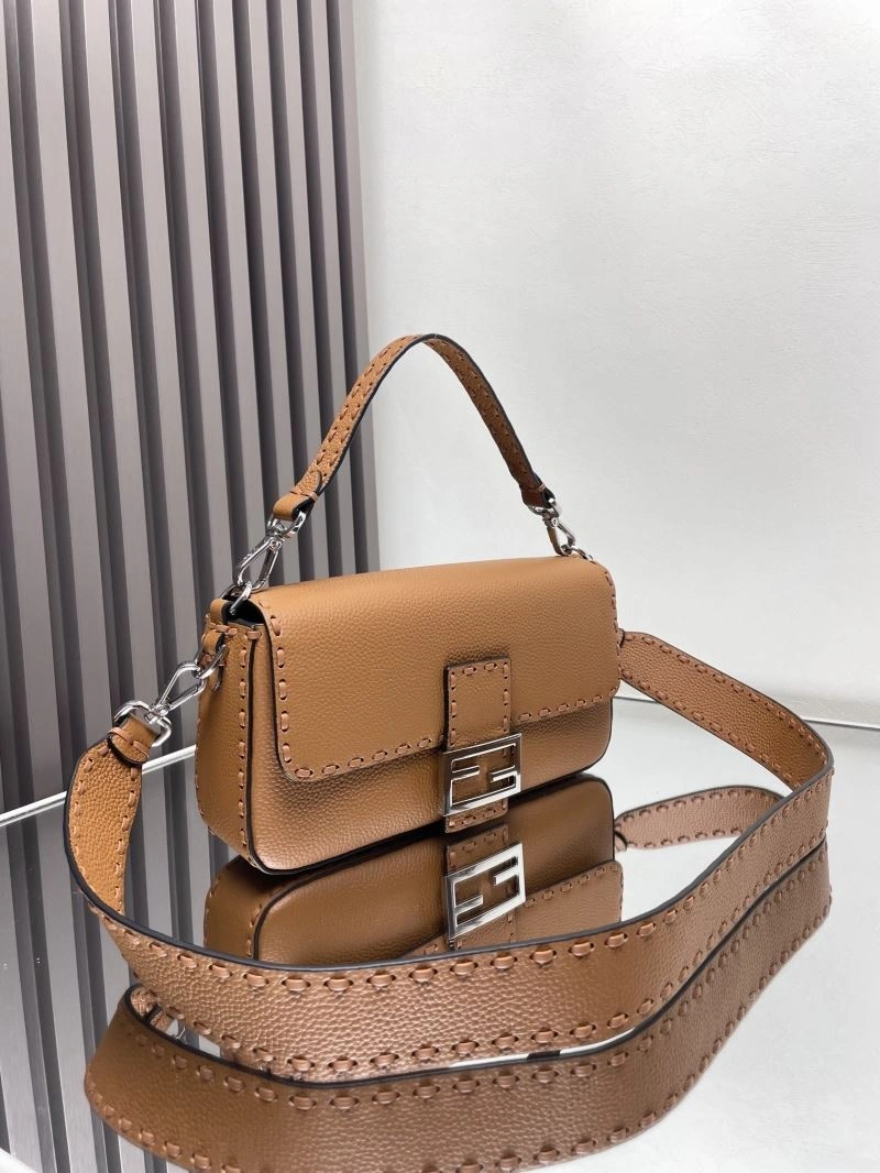Fendi Baguette Bags Trendsetting 72981