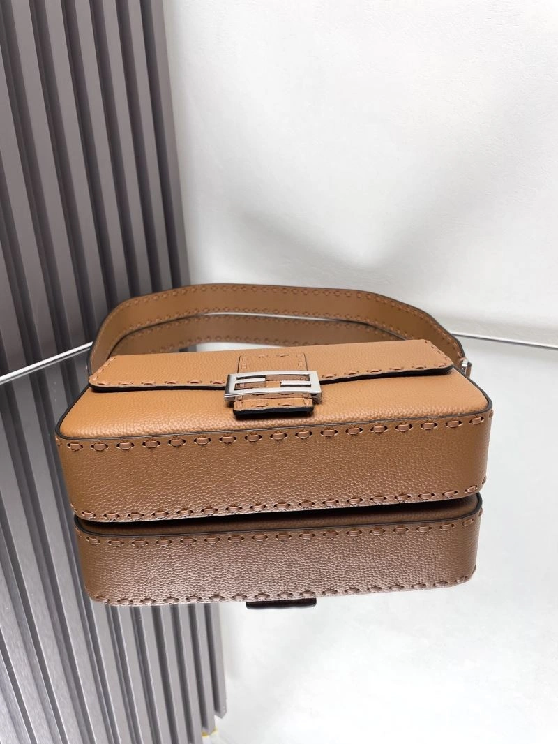 Fendi Baguette Bags Trendsetting 72981