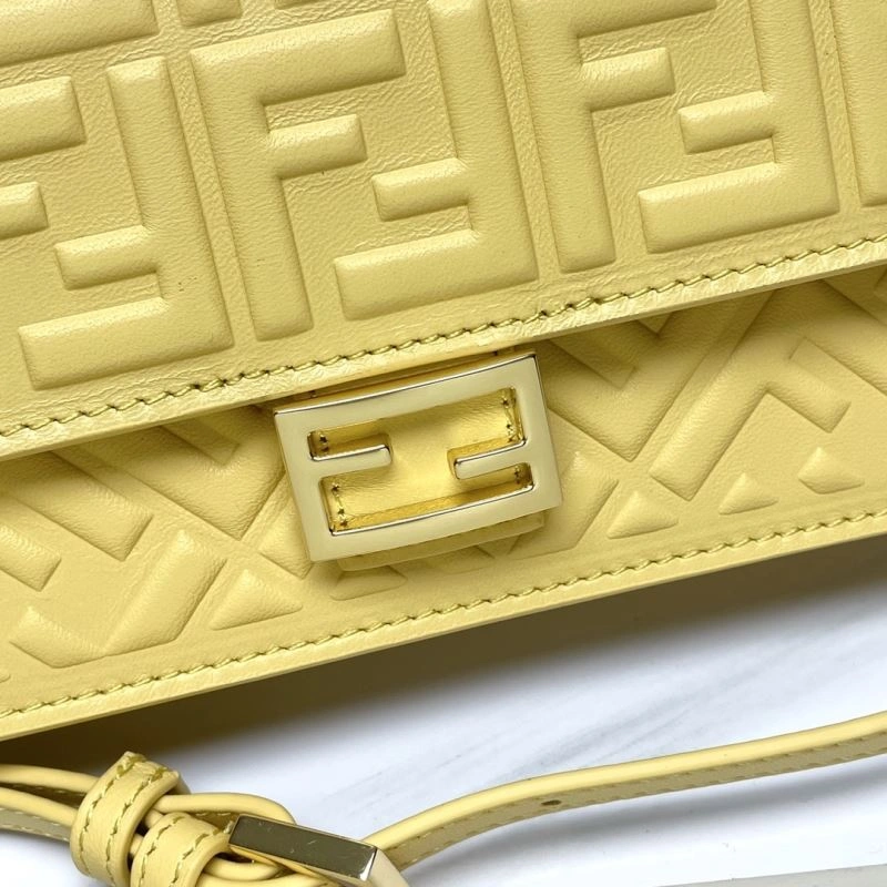RelaxedFit Fendi Baguette Bags 72975