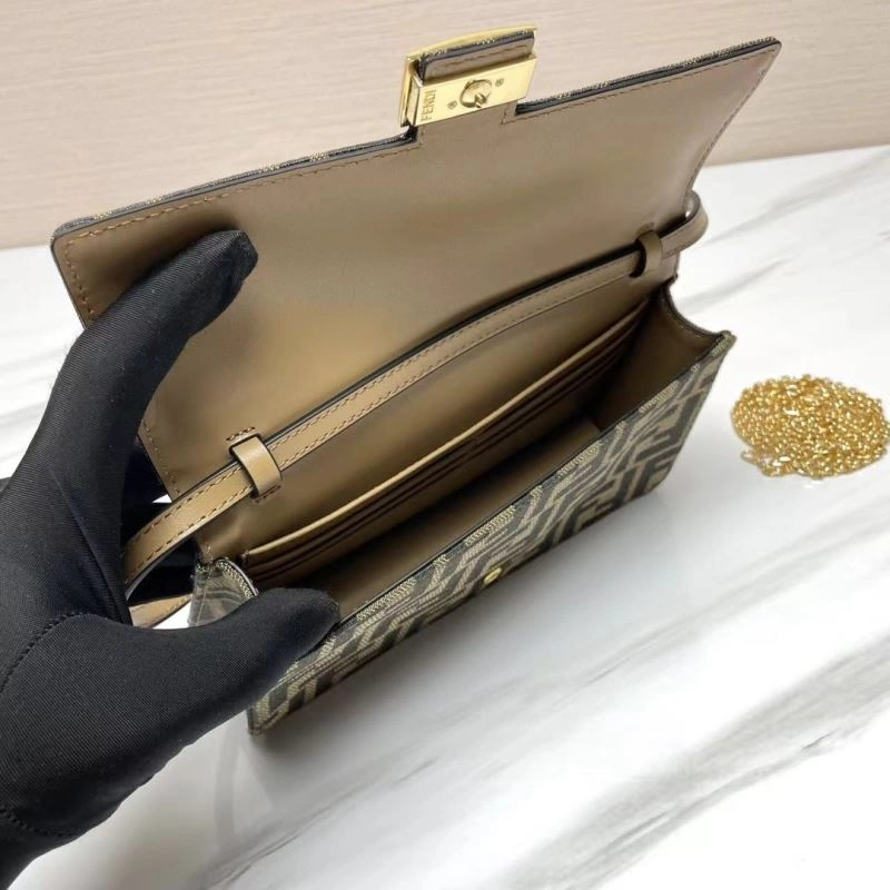 Cozy Fendi Baguette Bags 72968
