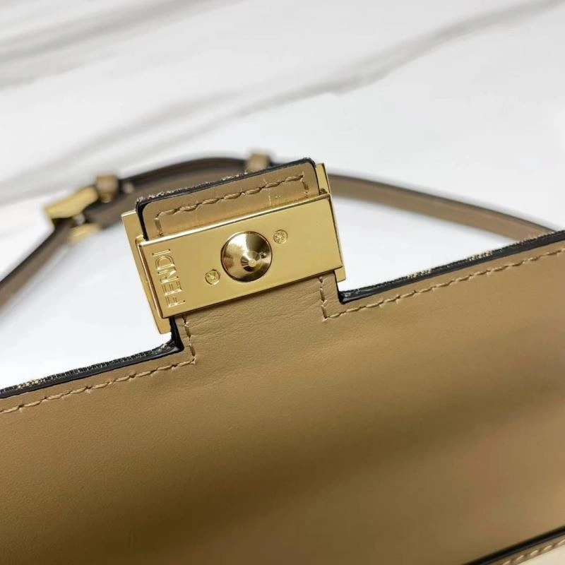 Cozy Fendi Baguette Bags 72968