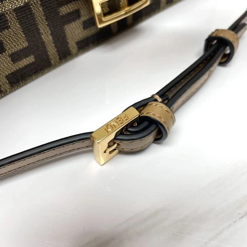 Cozy Fendi Baguette Bags 72968