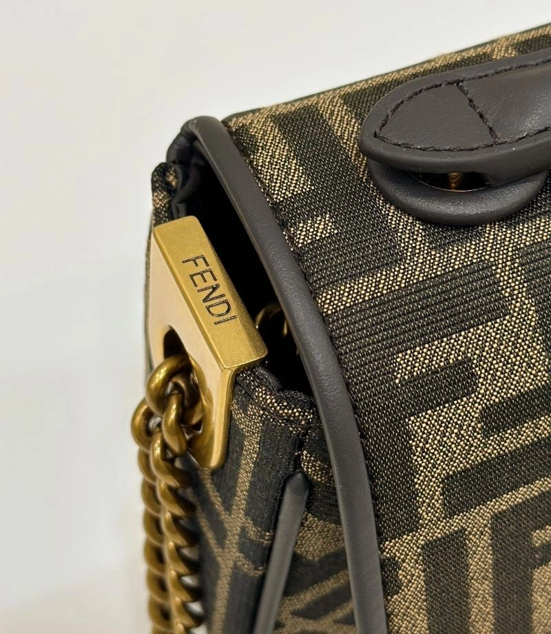 Lightweight Fendi Baguette Bags 58131