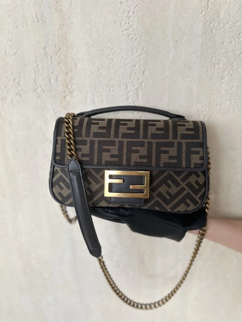Lightweight Fendi Baguette Bags 58131