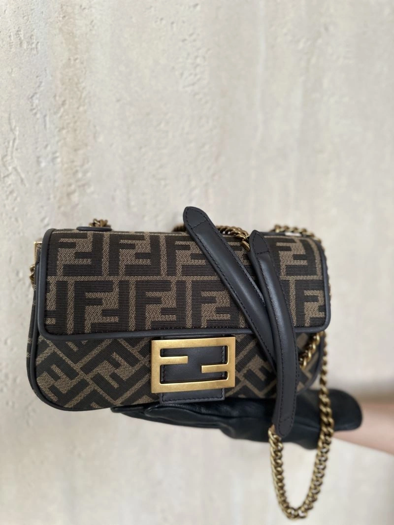 Lightweight Fendi Baguette Bags 58131