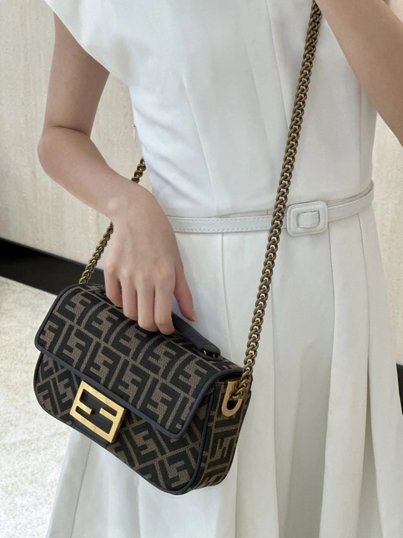 Lightweight Fendi Baguette Bags 58131