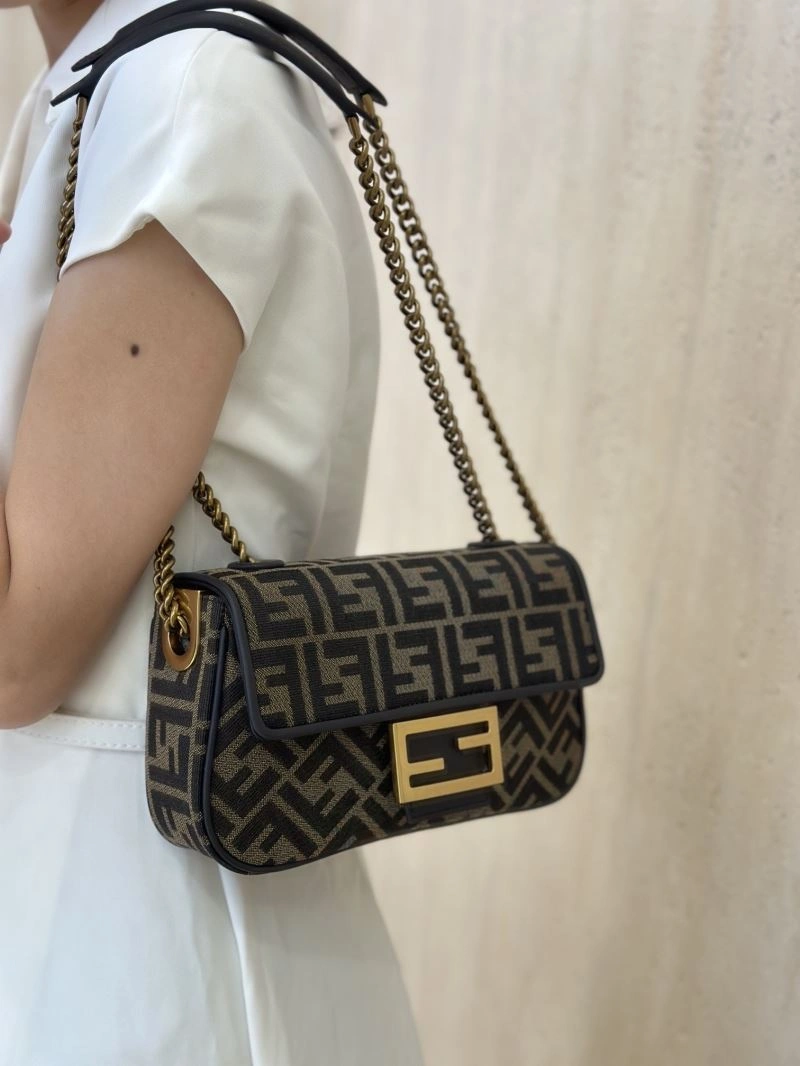 Lightweight Fendi Baguette Bags 58131