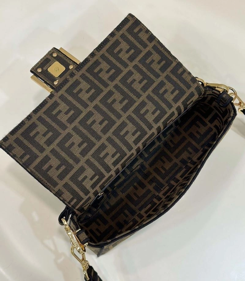 Supportive Fendi Baguette Bags 58126