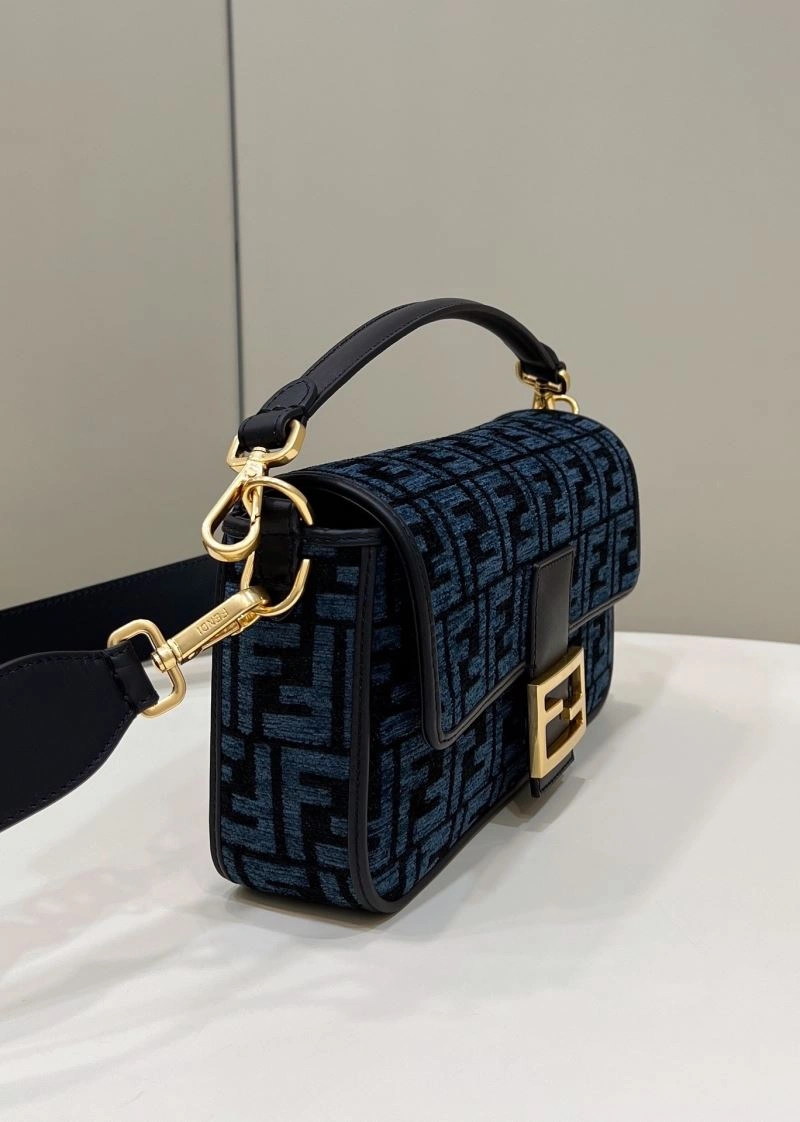 Flexible Fendi Baguette Bags 58118