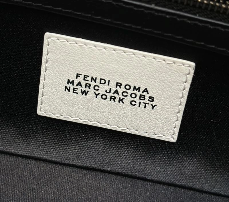 Fendi Baguette Bags Durable 58122