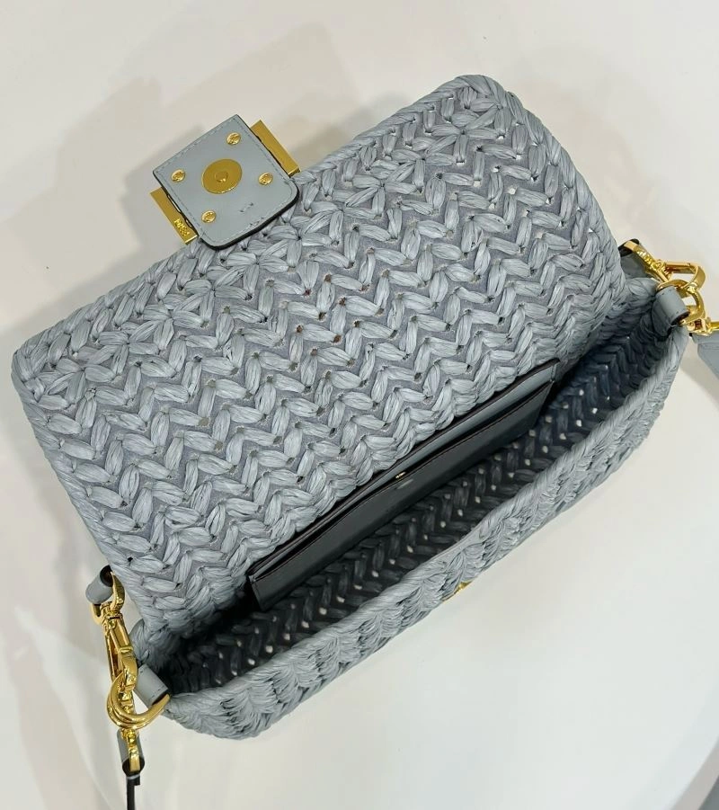 Versatile Fendi Baguette Bags 58112