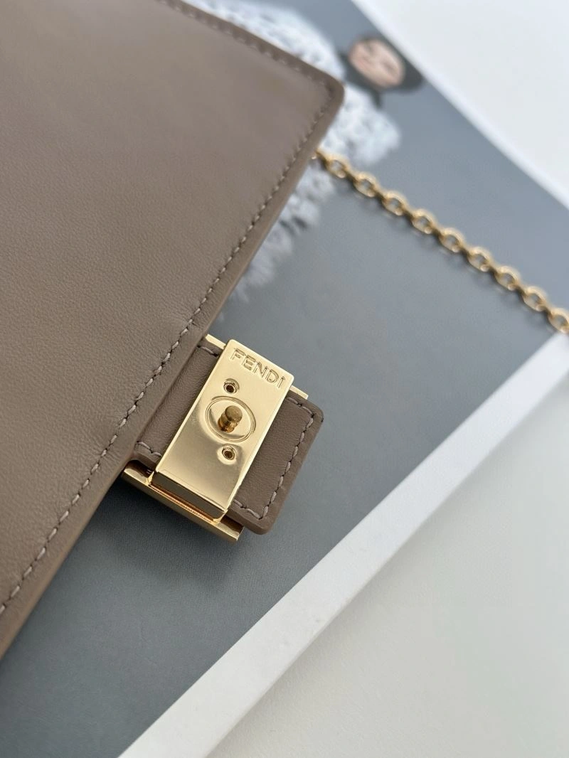 Fendi Baguette Bags Resilient 58109