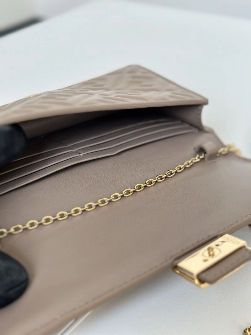 Fendi Baguette Bags Resilient 58109