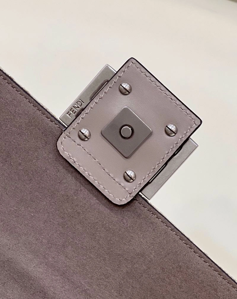 Unisex Fendi Baguette Bags 58092