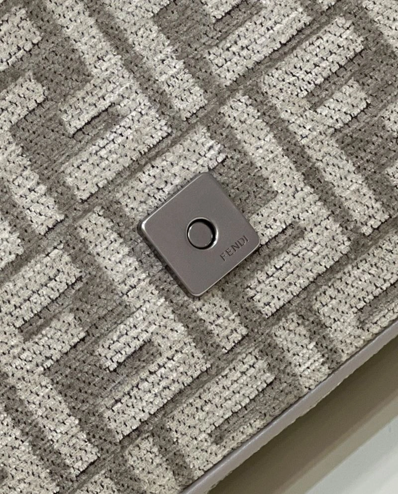 Unisex Fendi Baguette Bags 58092